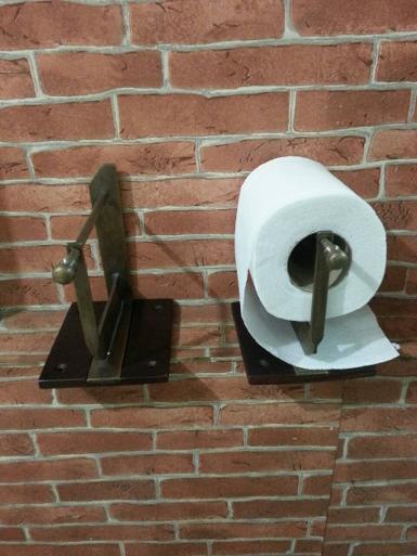 Toilet paper hook brass with wood Item code HOOk01E size 10 x 10 x h 15 cm..