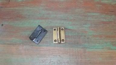 Brass Hinge Item code V.010 size 1 x 1.5'' (25 x 39 mm.)